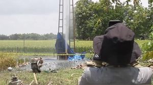 Bikin Kaget! Semburan Lumpur Ini Muncul di Grobogan