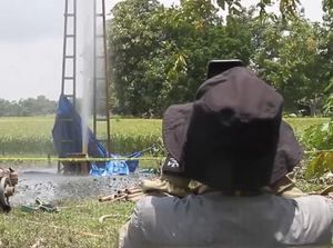 Bikin Kaget! Semburan Lumpur Ini Muncul di Grobogan Bikin Kaget! Semburan Lumpur Ini Muncul di Grobogan