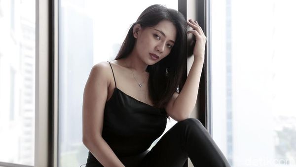 Saat Berlliana Lovell Buka-bukaan