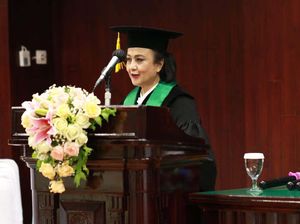 UI Gelar Pengukuhan Dua Guru Besar