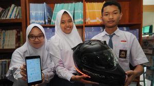 Canggih! Helm Pintar Ini Buatan Anak SMA di Boyolali Lho