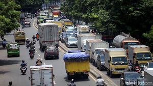 Ada Perbaikan Jalan, Kawasan Daan Mogot Macet