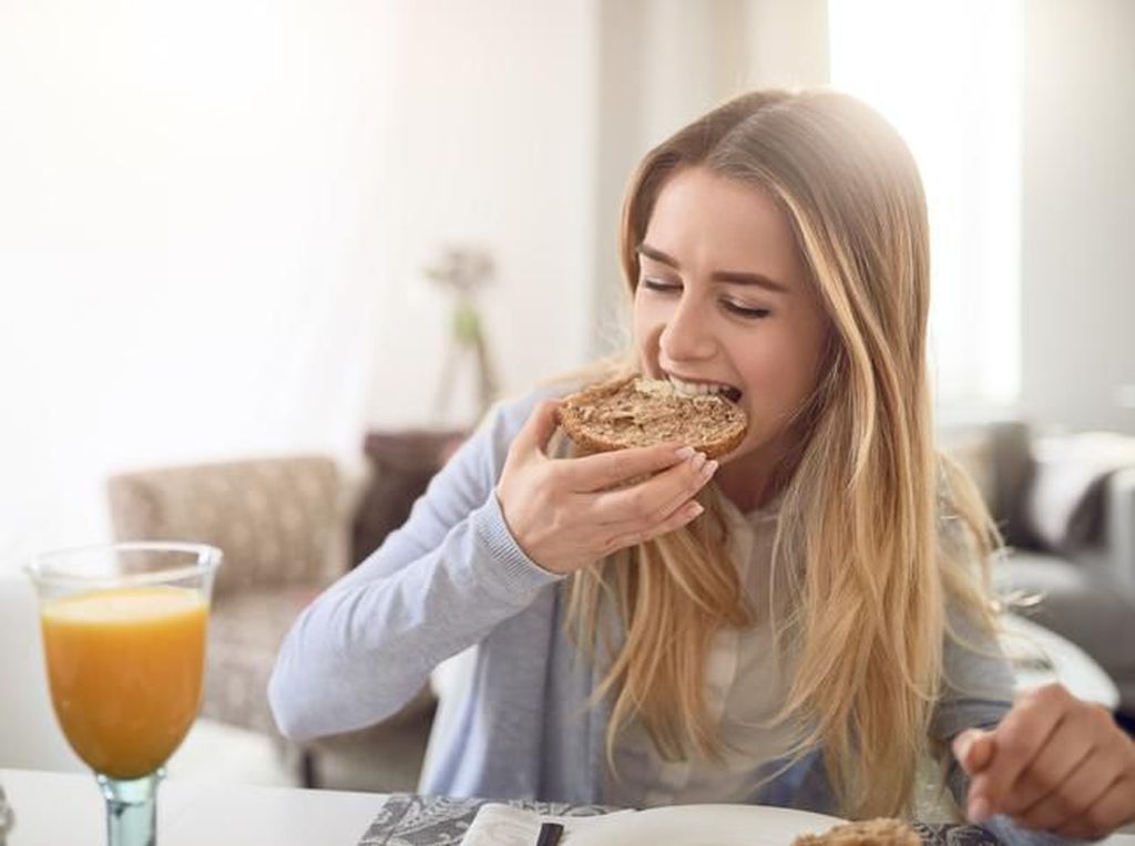 10 Tips Menjaga Pola Makan Tetap Sehat Selama WFH