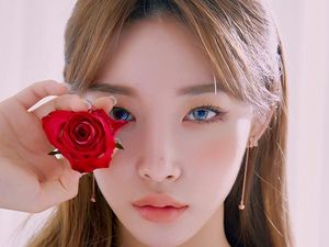Foto Chungha, Penyanyi Kpop Batal ke Jakarta Usai Stafnya Positif Corona