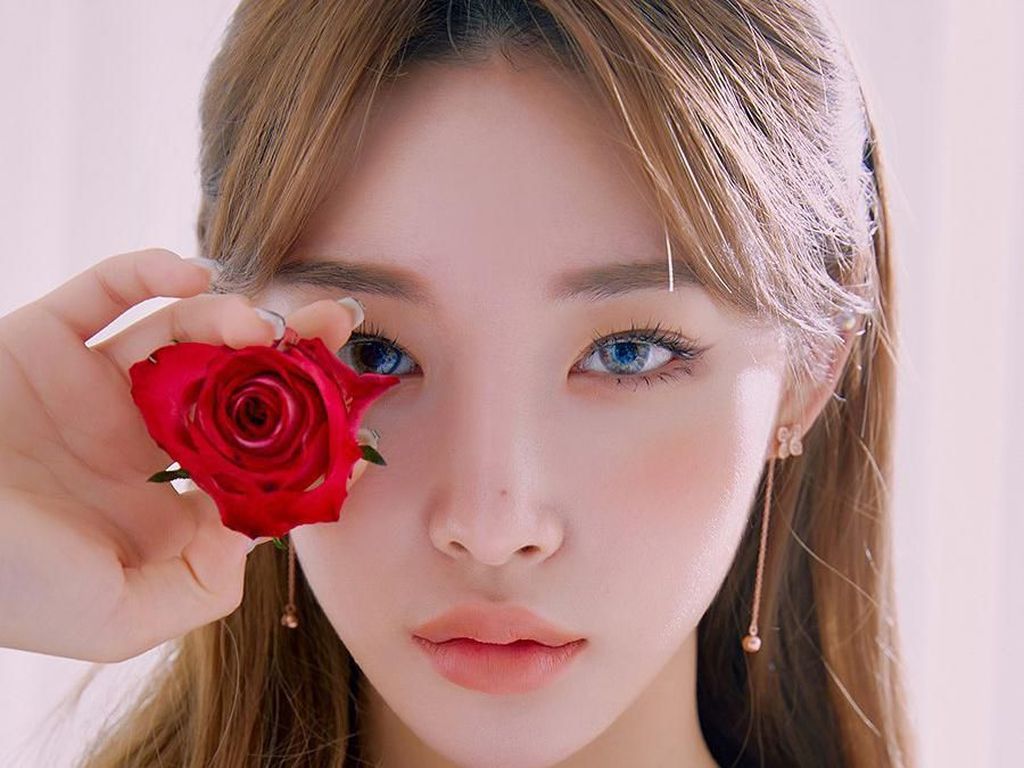 Foto Chungha, Penyanyi Kpop Batal ke Jakarta Usai Stafnya Positif Corona Foto Chungha, Penyanyi Kpop Batal ke Jakarta Usai Stafnya Positif Corona