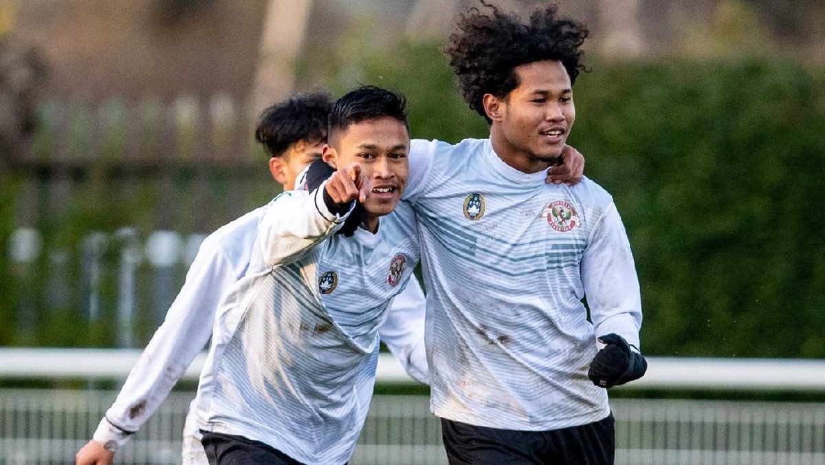 Alfrianto Nico (kiri) senang dipanggil pemusatan latihan Timnas Indonesia U-19. (Foto: dok.Garuda Select)