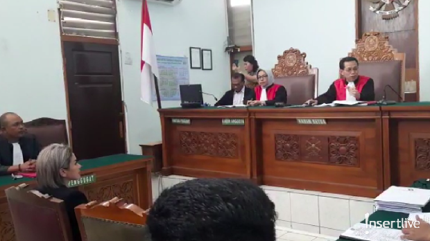 Nikita Mirzani jalani sidang pemb acaan nota keberatan