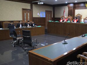 Diadili In Absentia, Terdakwa Korupsi Rp 37 Triliun Ketawa-tawa Melihat Kita? Diadili In Absentia, Terdakwa Korupsi Rp 37 Triliun Ketawa-tawa Melihat Kita?