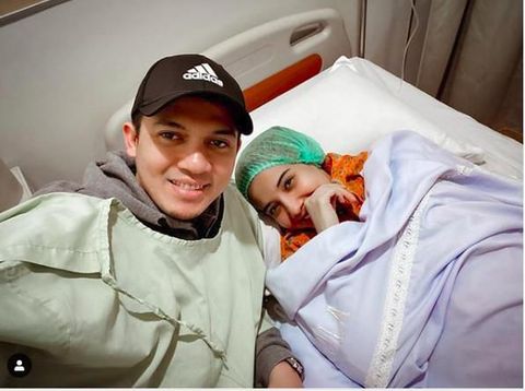 Irwansyah dan Zaskia Sungkar.