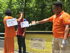 Direkonstruksi, Terlihat Betapa Sadisnya Kakak Beradik Bunuh Bocah SD Direkonstruksi, Terlihat Betapa Sadisnya Kakak Beradik Bunuh Bocah SD
