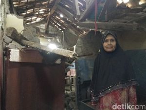 Pilu Mak Eha, Hidup Sebatang Kara di Rumah Ambruk dan Idap Tumor Ganas