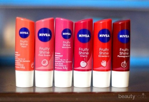 3 Lip Balm Atasi Bibir Kering Dengan Harga Terjangkau