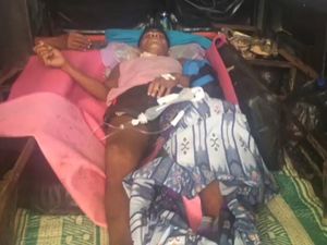 Bikin Ngilu! Pria Ini Bertahan 15 Jam dengan Leher Tertusuk Besi Bikin Ngilu! Pria Ini Bertahan 15 Jam dengan Leher Tertusuk Besi