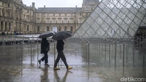Gegara Corona, Museum Louvre Paris Ditutup Sementara