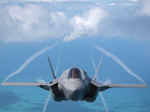 2 Pesawat F-35 AS Pamer Aksi Terbang Melintasi Langit 3 Negara Baltik