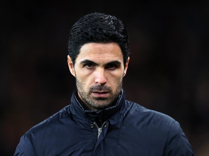 LONDON, ENGLAND - FEBRUARY 27: Arsenal Manager, Mikel Arteta looks on prior to the UEFA Europa League round of 32 second leg match between Arsenal FC and Olympiacos FC at Emirates Stadium on February 27, 2020 in London, United Kingdom. (Photo by Julian Finney/Getty Images)