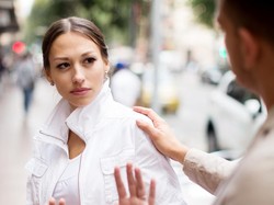 Kesedihan, Cat Calling, dan Toxic Positivity