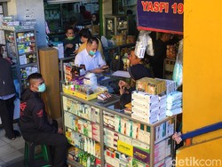 Harga Masker di Pramuka: N-95 Rp 1,5 Juta, Sensi Rp 340 Ribu