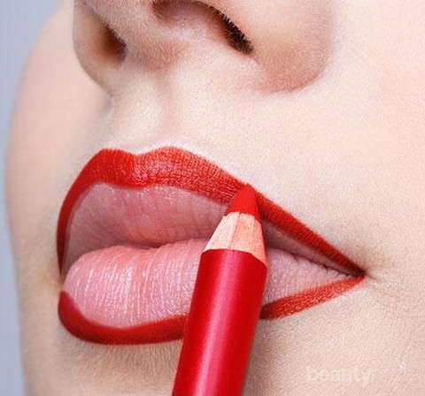 Trik Agar Lipstik Glossy Tahan Lama Agar lipstik glossy tahan lama