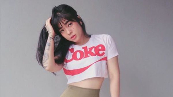 Prisa Rianzi: Dewi Gitar, Nyaris Bunuh Diri dan Jadi Hot Mom