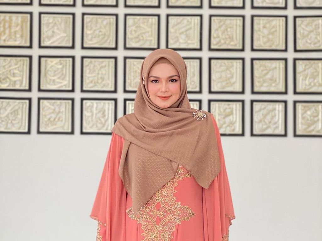 Gegara Corona, Siti Nurhaliza Batal Rilis Album Gegara Corona, Siti Nurhaliza Batal Rilis Album
