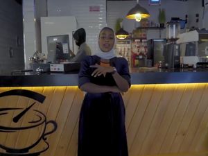 Penyanyi Wanita Diburu Pangeran Arab karena Bikin Lagu Hina Mekah