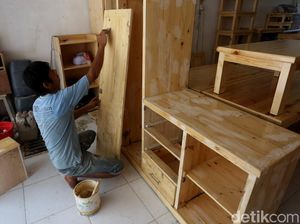 Pascabanjir, Perajin Furniture Kebanjiran Order Pascabanjir, Perajin Furniture Kebanjiran Order
