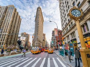 Ikon New York Bikin Pertunjukan Cahaya Pertama dalam 123 Tahun Ikon New York Bikin Pertunjukan Cahaya Pertama dalam 123 Tahun