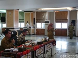 Wagub Ijeck Minta Warga Sumut Tak Timbun Masker-Sembako Gegara Panik Corona