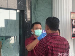 Cegah Corona, Suhu Tubuh di Atas 37,5 Derajat Celsius Dilarang Masuk Istana
