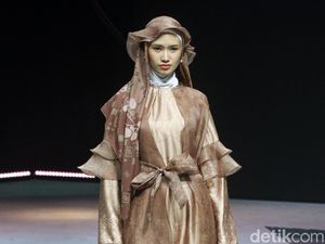 12 Koleksi Busana Muslim ETU by Restu Anggraini di MUFFEST 2020 12 Koleksi Busana Muslim ETU by Restu Anggraini di MUFFEST 2020