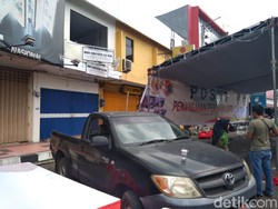 Panik Ada Getaran, Pekerja Loncat dari Lantai 2 Ruko Dekat Jalan Amblas Jember