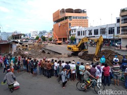 Ini Penampakan dan Penanganan 10 Ruko Ambruk di Jember