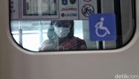 2 WNI Positif Corona, LRT Jakarta Tetap Normal