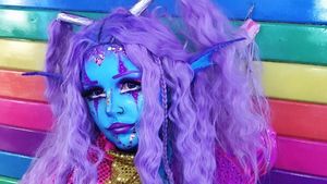 Foto: Penampilan Wanita dengan Kulit Biru, Obsesinya Ingin Jadi Alien