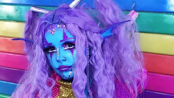 Foto: Penampilan Wanita dengan Kulit Biru, Obsesinya Ingin Jadi Alien