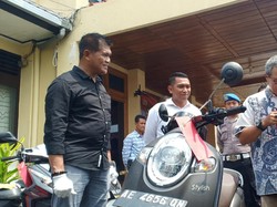 Senyum Semringah Warga Ngawi Saat Terima Motornya yang 3 Bulan Hilang