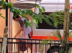 Ambulans RSUD Depok Merapat Lagi ke Isolasi RSPI Bawa Pasien Terkait Corona