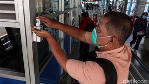 Cegah Corona, Halte Harmoni Sediakan Antiseptik Gratis