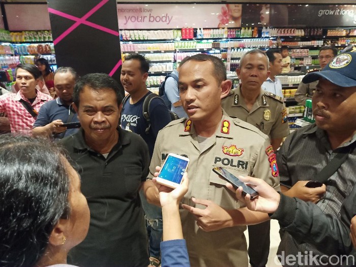 Tidak ada panic buying di Kota Kediri terkait mewabahnya Virus Corona. Pernyataan itu berdasarkan hasil inspeksi yang dilakukan polisi dan dinas terkait di Kota Kediri.
