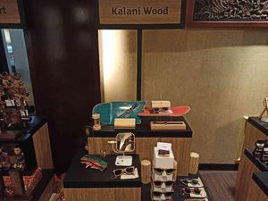 Skateboard Bekas Disulap Jadi Kerajinan Unik Bernilai Tinggi Skateboard Bekas Disulap Jadi Kerajinan Unik Bernilai Tinggi