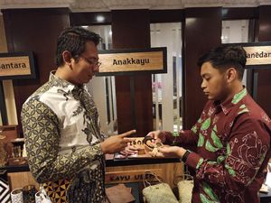 Kerajinan UMKM Unik: Talenan Pusaka dan Gitar Batik dari Sukoharjo Kerajinan UMKM Unik: Talenan Pusaka dan Gitar Batik dari Sukoharjo