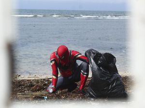 Berkah Spiderman Parepare: Dari Bersihkan Pantai Diganjar ke Tanah Suci Berkah Spiderman Parepare: Dari Bersihkan Pantai Diganjar ke Tanah Suci