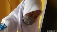 Antisipasi Corona, Siswa Sekolah di Sebelah RS Cianjur Pakai Masker