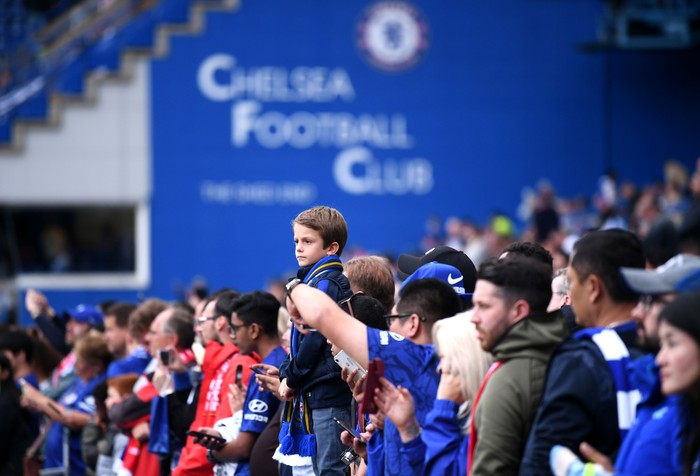 LONDON, ENGLAND - SEPTEMBER 22: Chelsea fans arrive at the stadium prior to the Premier League match between Chelsea FC and Liverpool FC at Stamford Bridge on September 22, 2019 in London, United Kingdom. (Photo by Laurence Griffiths/Getty Images)