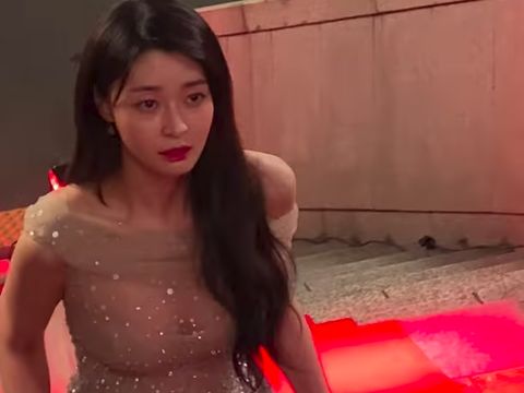 Saking Seksinya, Lekukan Tubuh Kwon Nara Kejutkan Fans 'Itaewon Class'