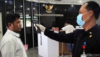 Pemeriksaan Suhu Tubuh Juga Diterapkan di Gedung MK