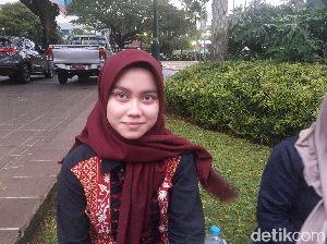 Cerita Pamdal Wanita yang Terluka Saat Jaga Demo di Kantor Anies Cerita Pamdal Wanita yang Terluka Saat Jaga Demo di Kantor Anies