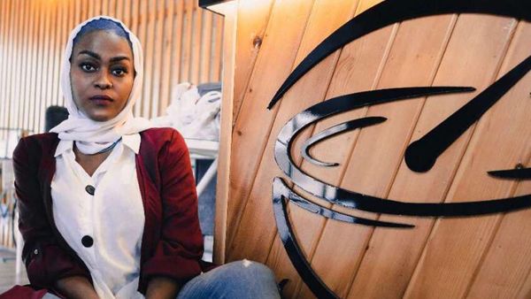 Foto: Ini Penyanyi Wanita yang Diburu Pangeran Arab karena Lagu Hina Mekah