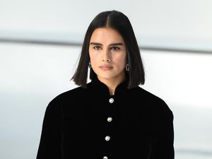 Ini Jill Kortleve, Model Plus Size Pertama Chanel Dalam 10 Tahun Ini Jill Kortleve, Model Plus Size Pertama Chanel Dalam 10 Tahun